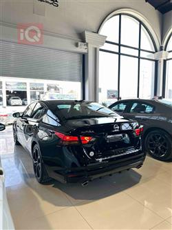 نيسان ألتيما